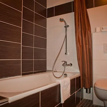 Hotel Royal Wagram Paris