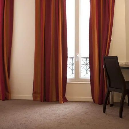Royal Wagram Paris