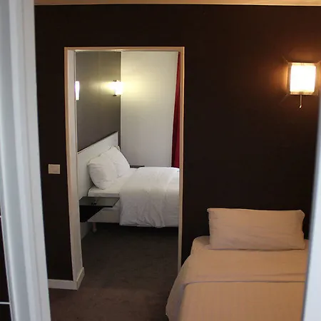 Royal Wagram Hotel