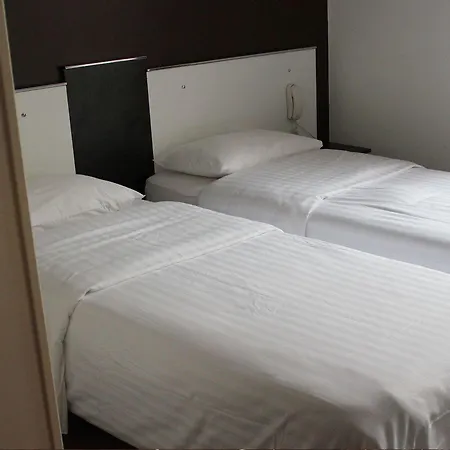 Royal Wagram 2* פריז