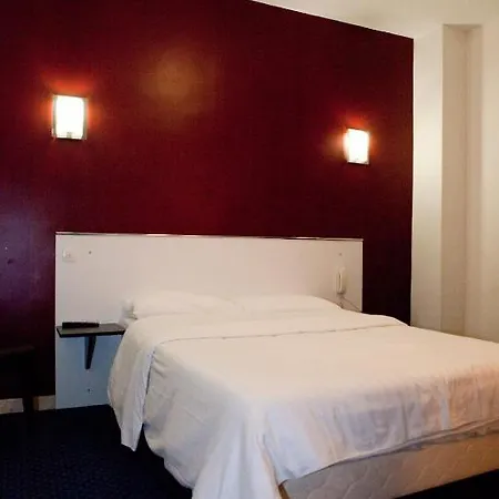 Royal Wagram 2* París