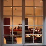 Hotel Royal Wagram 2*