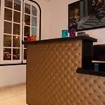 皇家韦格勒姆酒店 2*