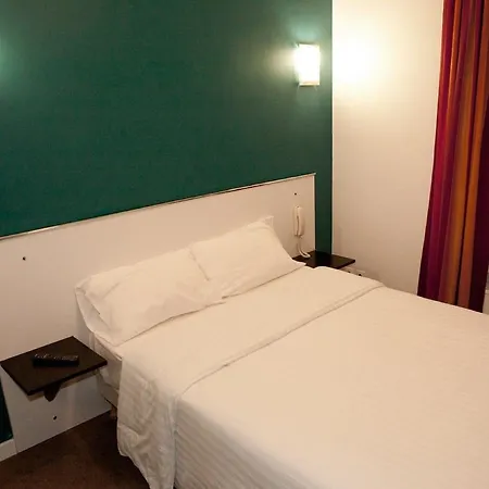 Hotel Royal Wagram