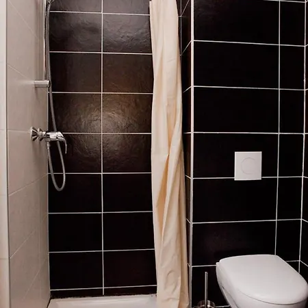 Отель Royal Wagram Париж