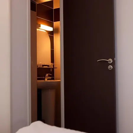 Royal Wagram Отель