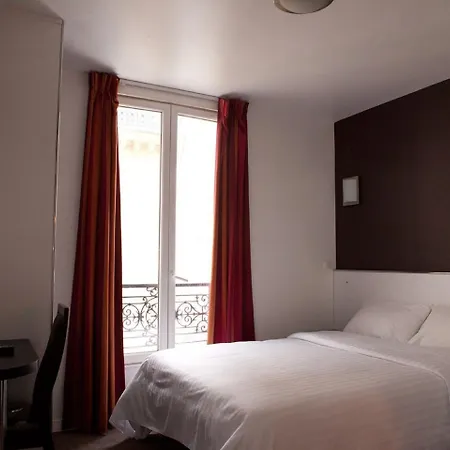 Royal Wagram Hotel 2*