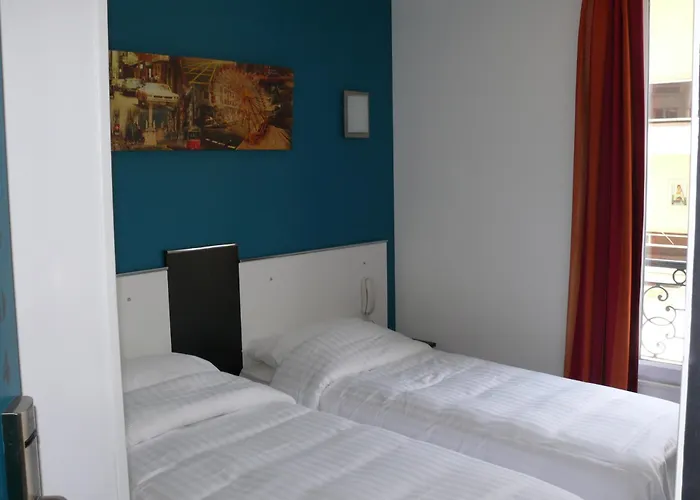 Hotel Royal Wagram Paryż