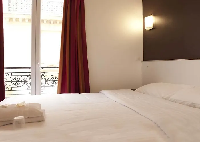 Royal Wagram Hotel 2*