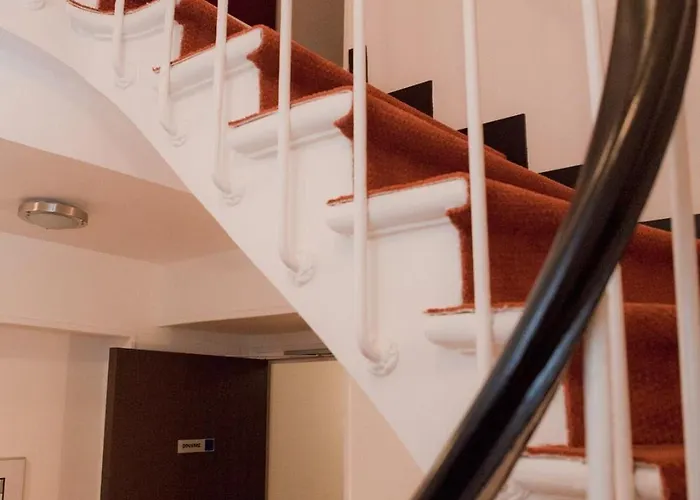 Hotel Royal Wagram 2*