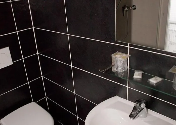 Royal Wagram Hotel Paryż