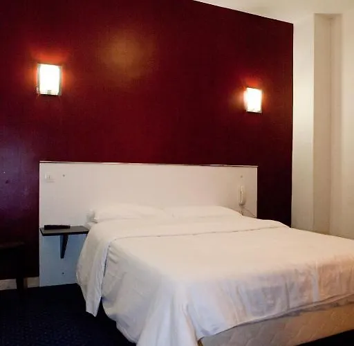 Royal Wagram 2* Paříž