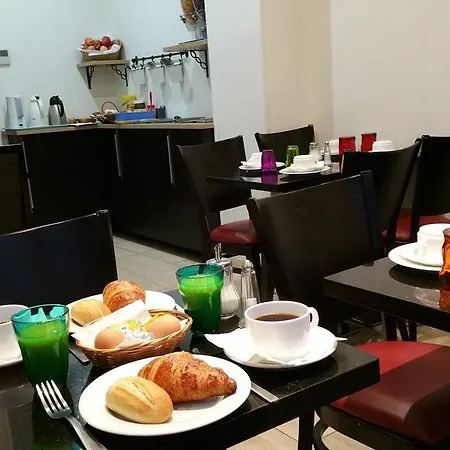 Royal Wagram Hotell Paris